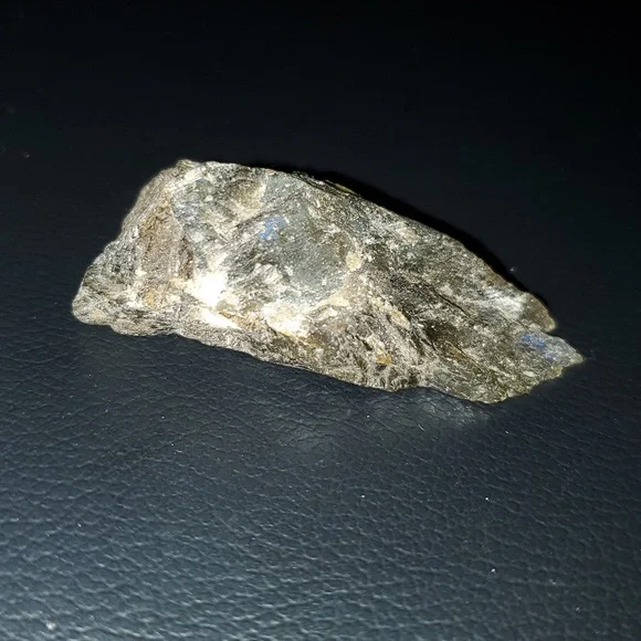 Raw Labradorite - Picture 3 of 8